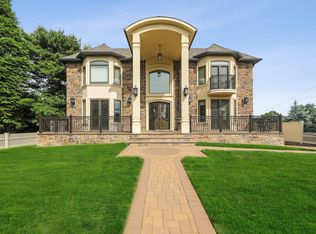 315 Stuyvesant Ave, Lyndhurst, NJ 07071