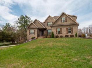 2650 Burke Farm Rd, Clemmons, NC 27012