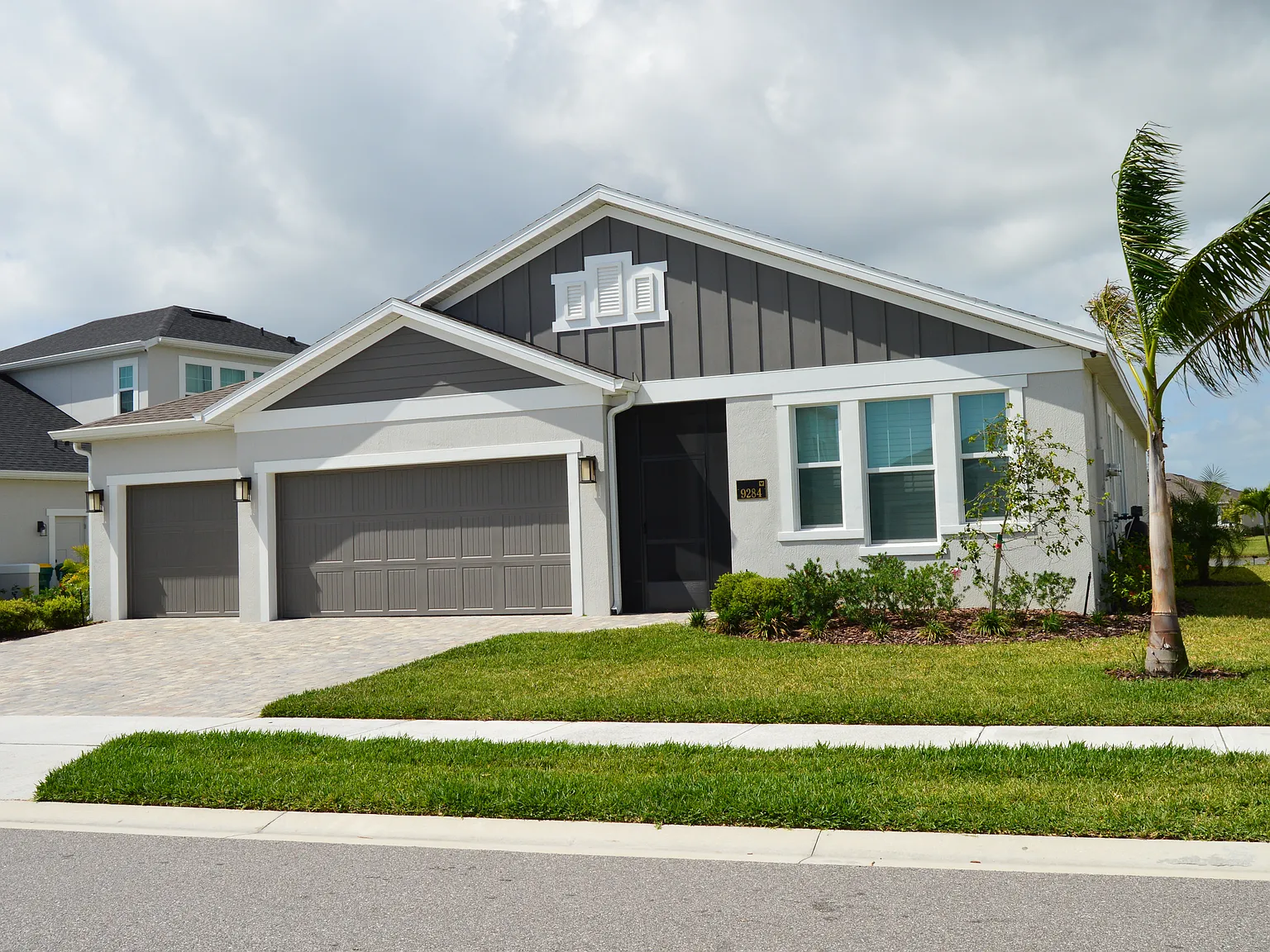 3 bed, 3.5 bath, 2450 sqft, $4,700 — Photo 2