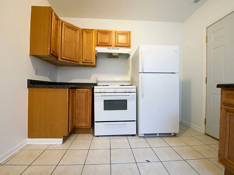 9244 S Saginaw Ave — Photo 21