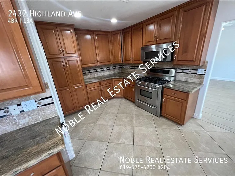 2432 Highland Ave — Photo 1