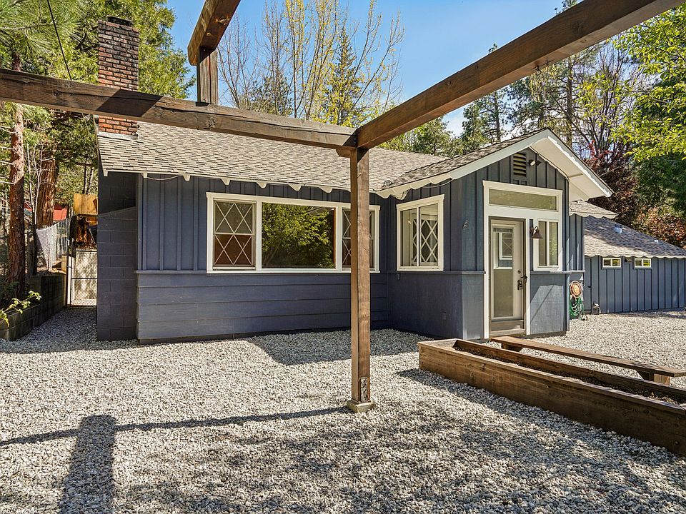 1st image of 54025 Strawberry Valley Dr #A