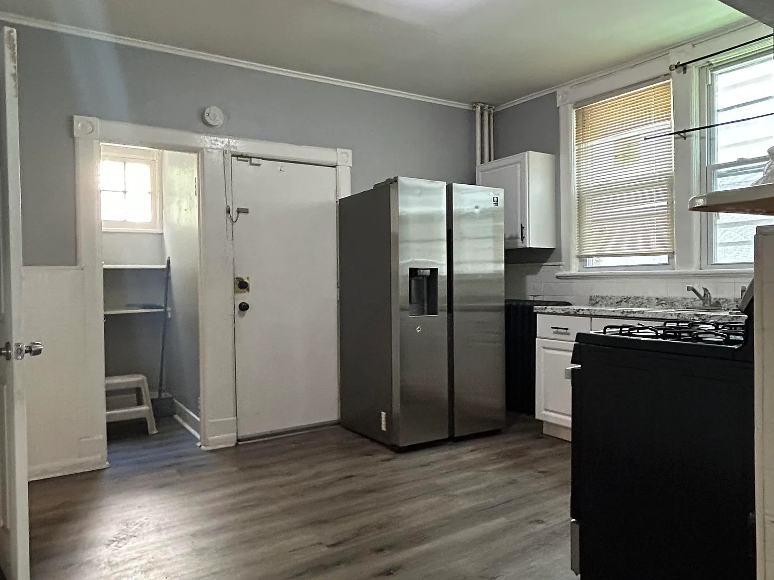 3 bed, 1150 sqft, $1,500 — Photo 3