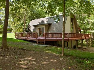 48 Tree Top Ln, Poughkeepsie, NY 12603