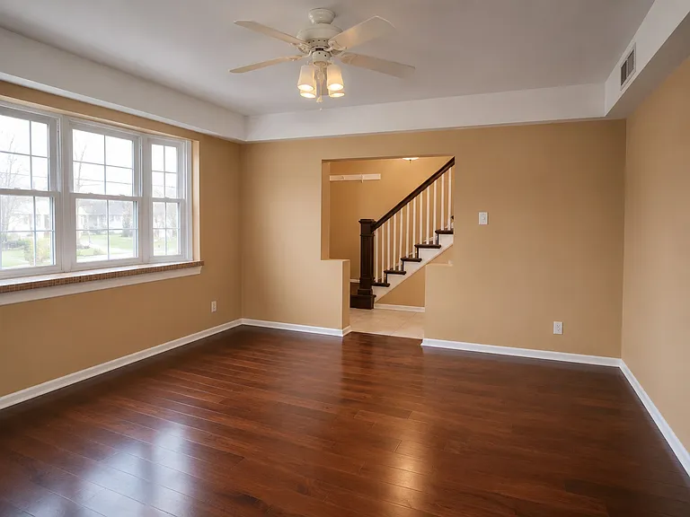 1024 Washington St — Photo 6