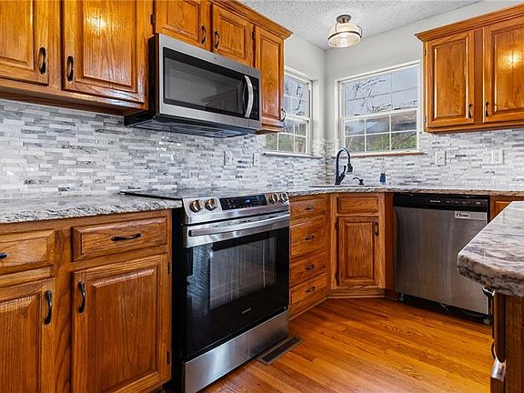 3rd image of 1411 Kimberly Dr