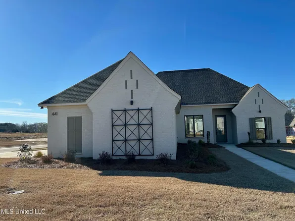 441 Aurora Cir, Canton, MS 39046