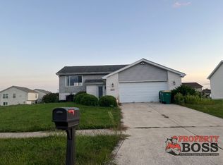 3023 W 63rd Ln, Merrillville, IN 46410