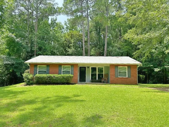203 Ginnalou Dr, Dothan, AL 36303