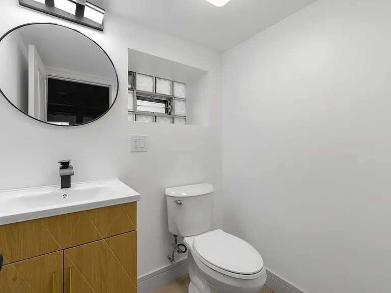 10205 S Yale Ave — Photo 12