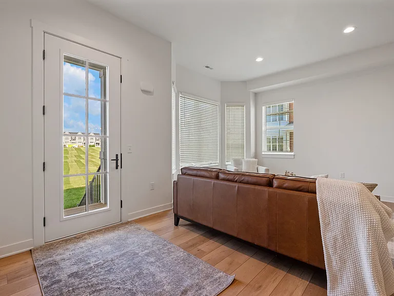1121 SW 11th St — Photo 39