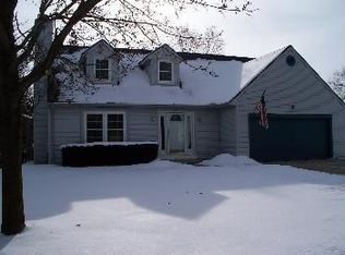 1311 Maplewood Dr, Saline, MI 48176