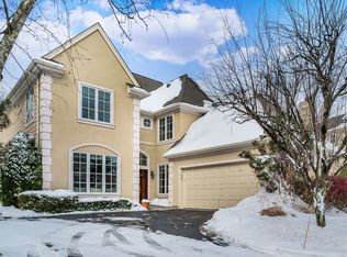 7 Stony Gate Oval, New Rochelle, NY 10804