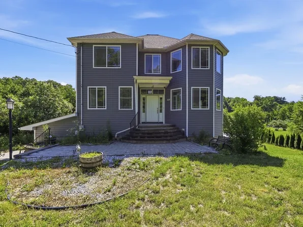 17 Russellville Rd, Westfield, MA 01085