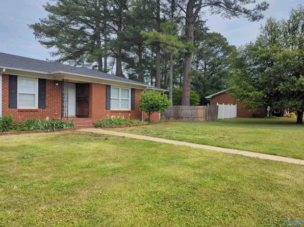 107 Strong Ct SE, Huntsville, AL 35802