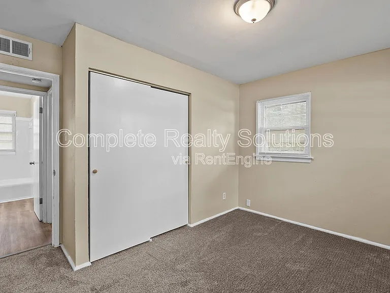 1132 Redman Blvd — Photo 23