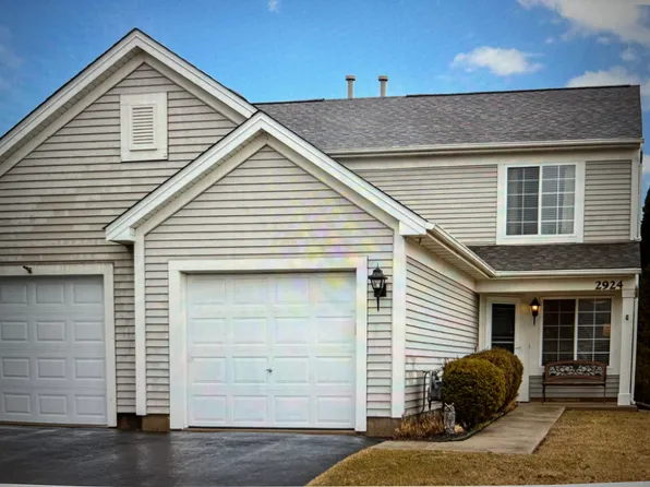 2924 Impressions Dr, Lake In The Hills, IL 60156