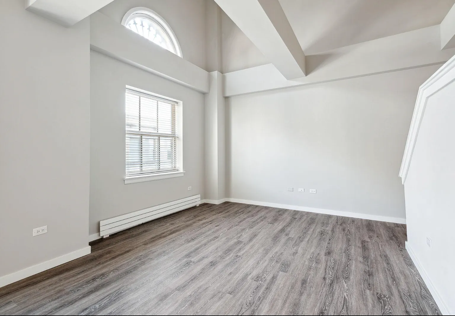 1 bed, 806 sqft, $2,675 — Photo 3