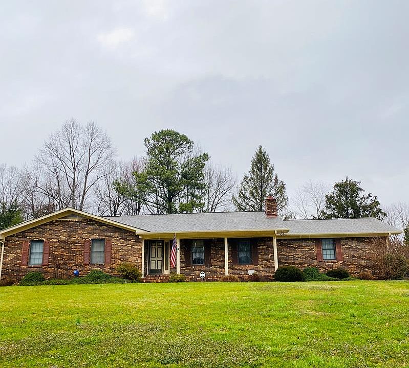 1st image of 460 Julia Dr