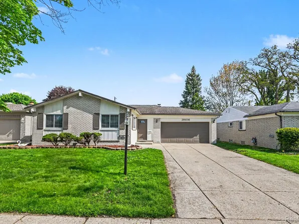 39106 Ross St, Livonia, MI 48154