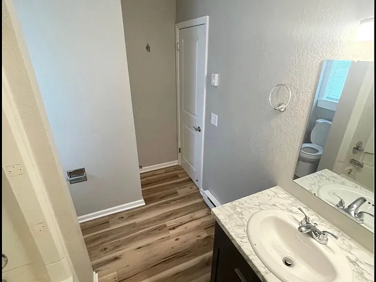 228 2nd Ave W — Photo 10