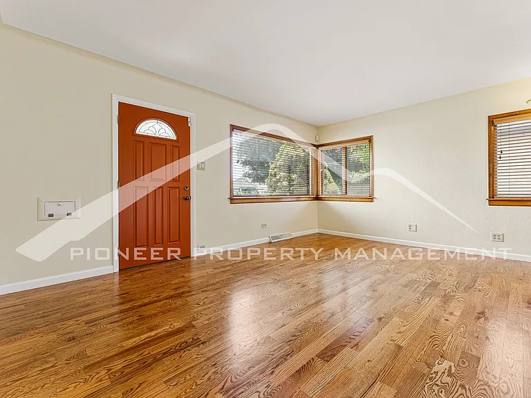 5095 Clay St — Photo 3