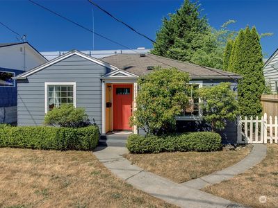 9045 15th Avenue SW, Seattle, WA, 98106