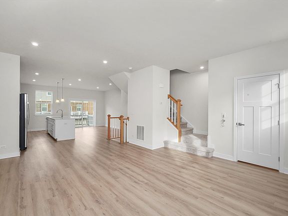 5th image of 10611 Paige Cir