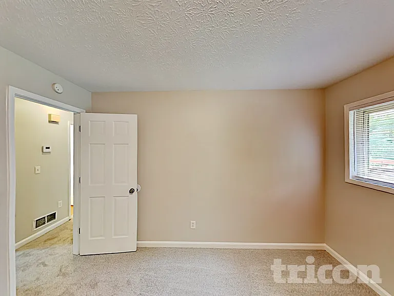 4930 Heritage Valley Dr — Photo 10