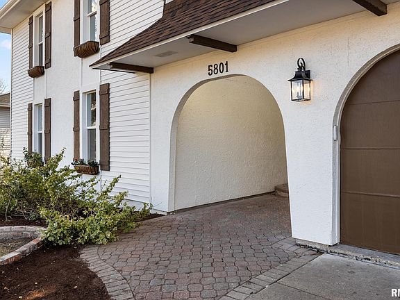 4th image of 5801 N Old Orchard Dr