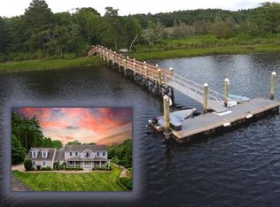 169 Cromesett Rd, Wareham, MA 02571