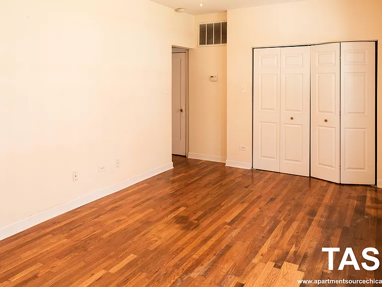 3523 N Broadway #1W — Photo 3