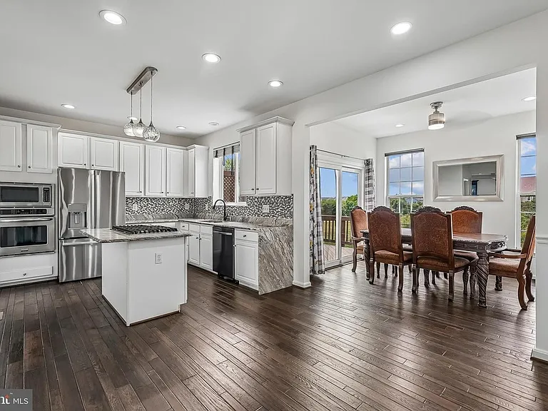 12960 Park Crescent Cir — Photo 13
