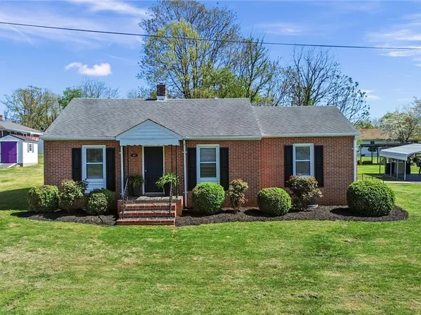 127 Hancock St, Dillwyn, VA 23936