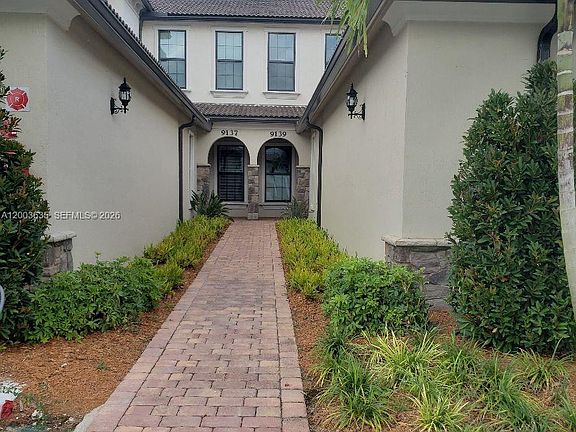3rd image of 9139 Passiflora Way #202