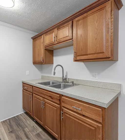 821 Constitution Ave #4 — Photo 7