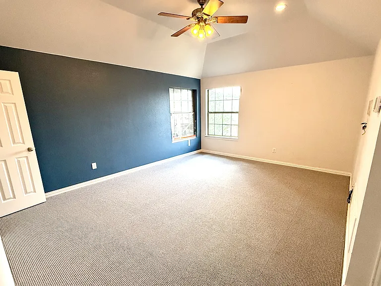 2489 Yuma Dr — Photo 17
