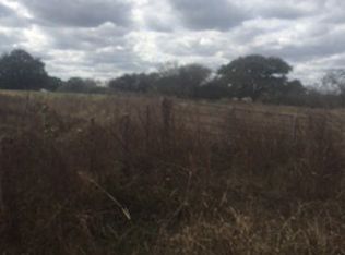 66 Reinecke Rd, Victoria, TX 77905