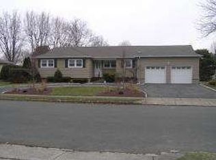6 Caryn Pl, Fairfield, NJ 07004