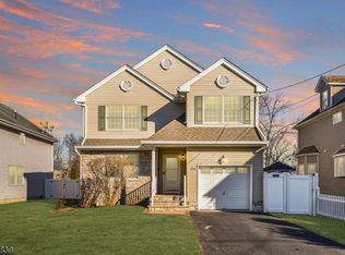 126 Green St, Somerville, NJ 08876