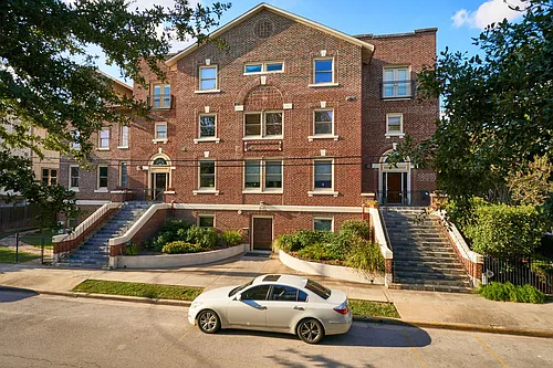 215 W Norma St #203 Photo 1