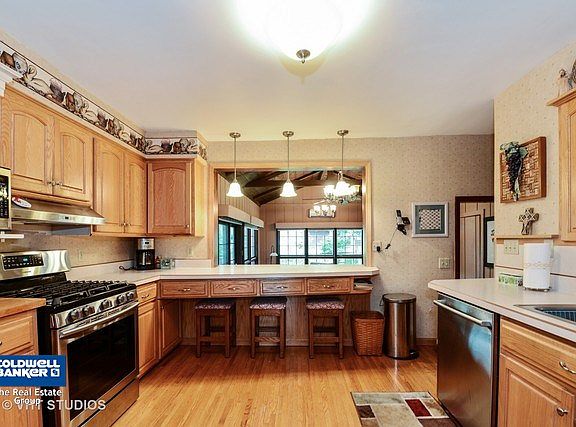 3rd image of 236 Delcy Dr