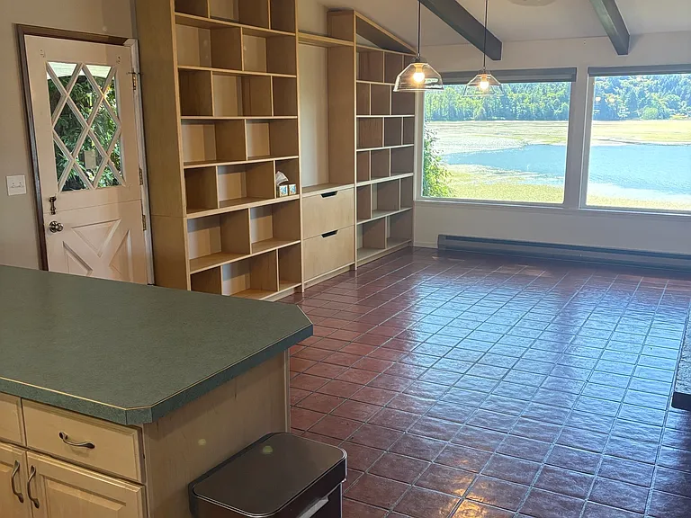 4963 Erlands Point Rd NW — Photo 3