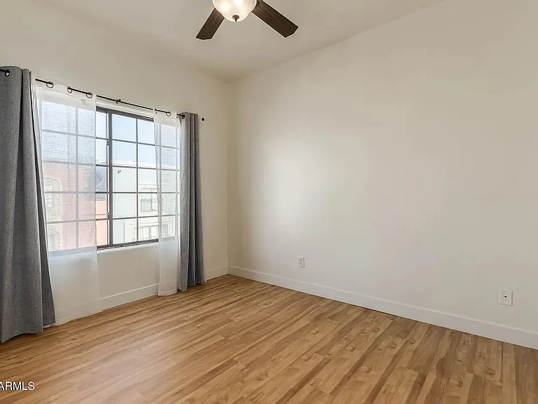3447 E Lance Ln — Photo 17