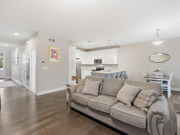 0 N Cypress Ln — Photo 5