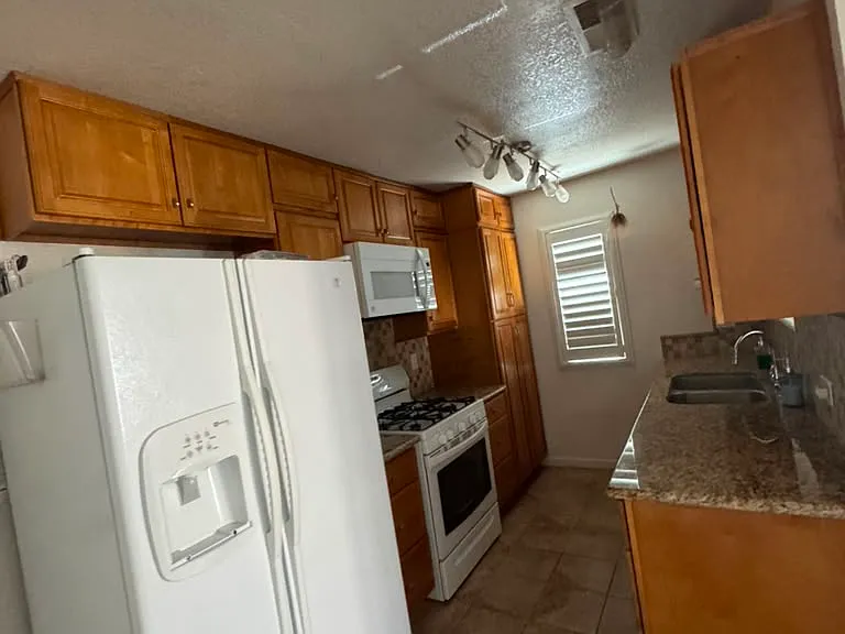 1819 S Cherokee Ln #60 — Photo 7