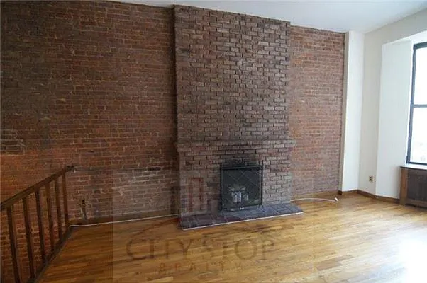 Rented by City Stop Realty | media 23