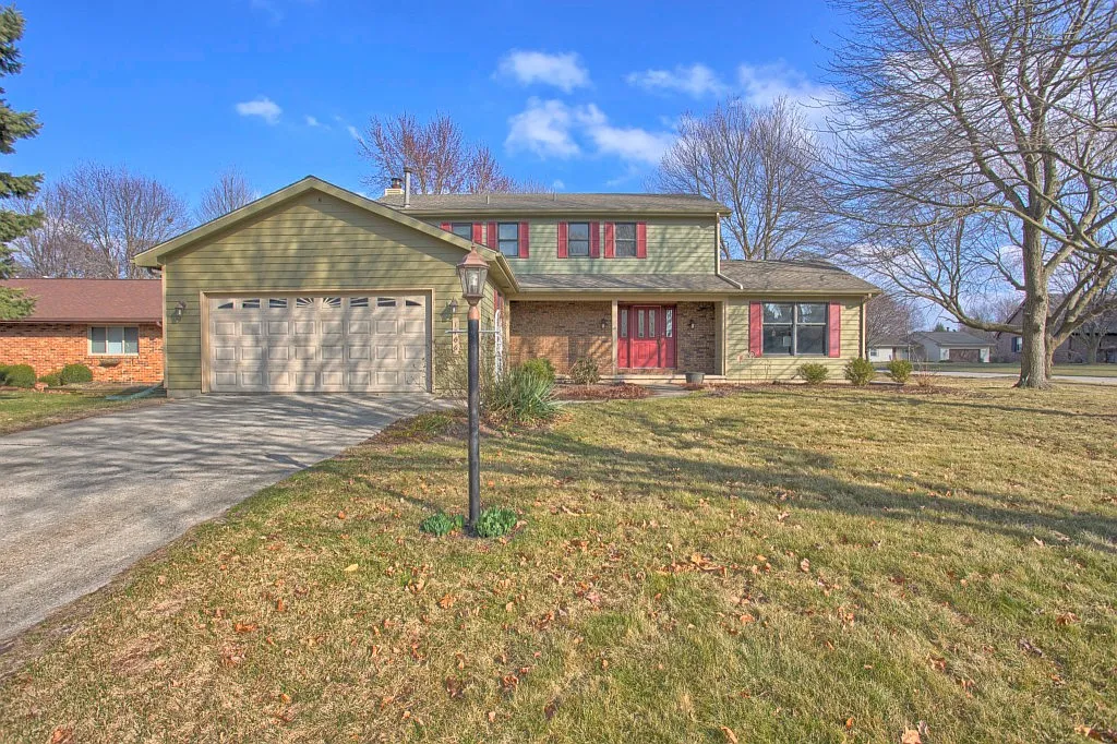 1706 Old Maple Ln photo 1