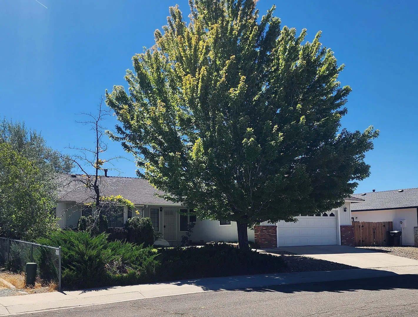 Home For Rent in Sunridge — Photo 3