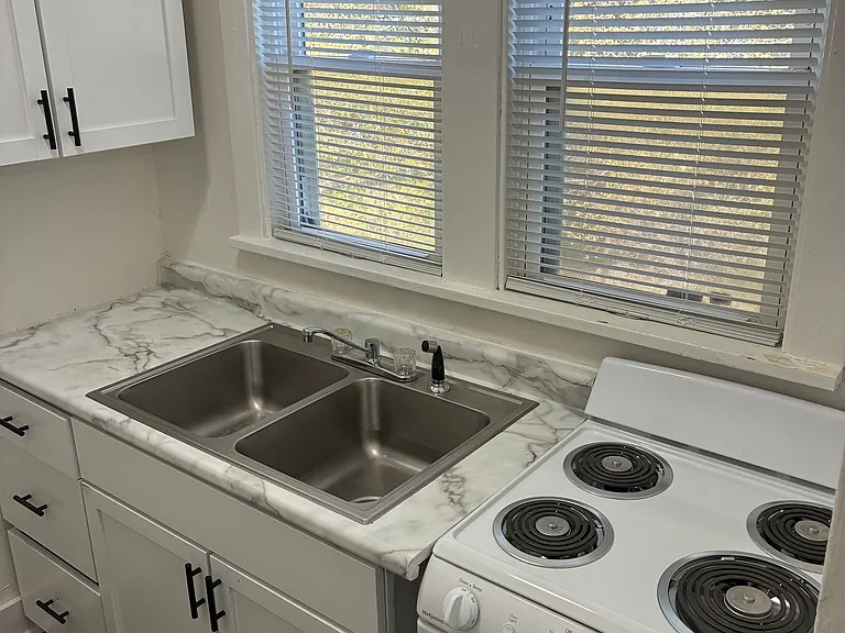 1002 W Hill St #A — Photo 15